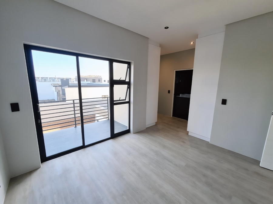 5 Bedroom Property for Sale in Sandown Western Cape